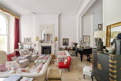3 bedroom apartment to rent, Lancaster Gate, London, W2
