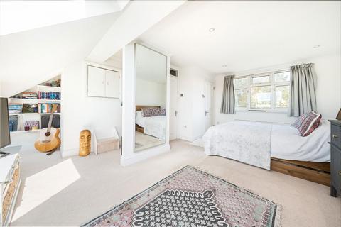 30 Holmesley Road, London, SE23 1PJ