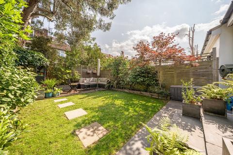 30 Holmesley Road, London, SE23 1PJ