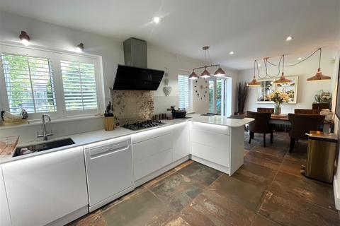 1 Bowline Close, Malkins Bank, Sandbach, CW11 4AQ