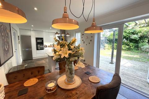 1 Bowline Close, Malkins Bank, Sandbach, CW11 4AQ