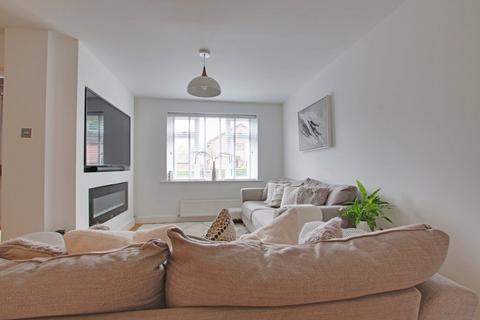 60 The Meadows, Lyndhurst, SO43 7EL