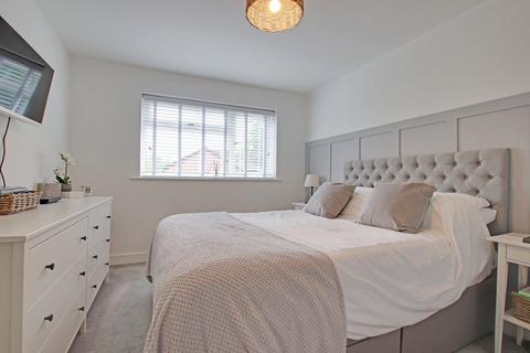 60 The Meadows, Lyndhurst, SO43 7EL