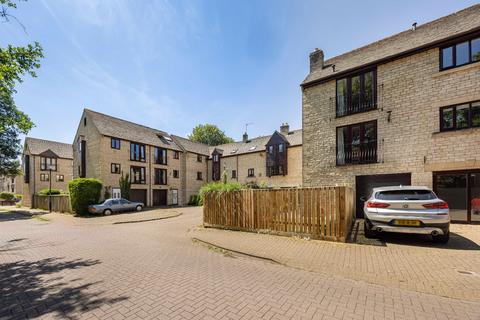 undefined, Bowbridge Lock, Stroud, Gloucestershire, GL5