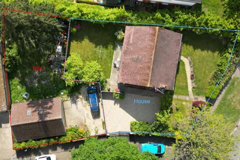 2 bedroom property with land for sale, Three Bridges Road, Crawley RH10