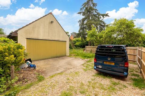 2 bedroom property with land for sale, Three Bridges Road, Crawley RH10
