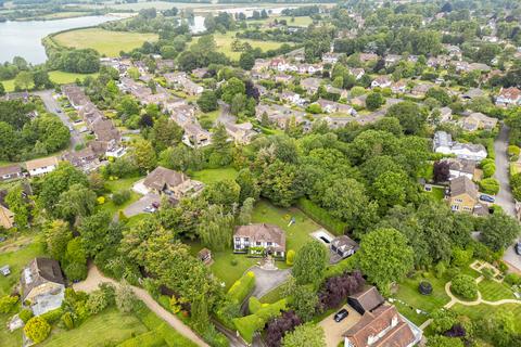 4 bedroom detached house for sale, Lock Avenue Maidenhead, Berkshire, SL6 8JW