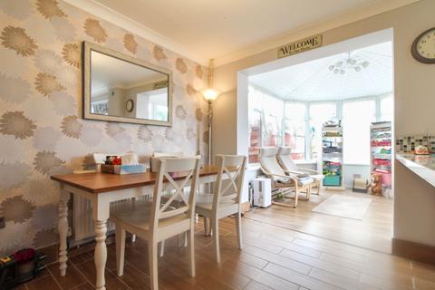 4 bedroom detached house to rent, Ripon Close, Kempston, Bedford
