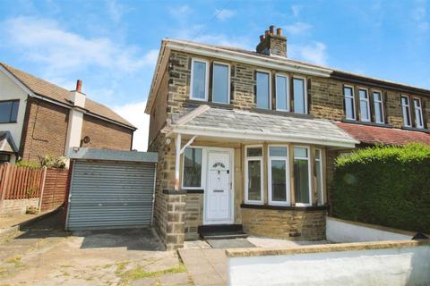 3 bedroom semi-detached house to rent, Reevy Drive, Bradford BD6