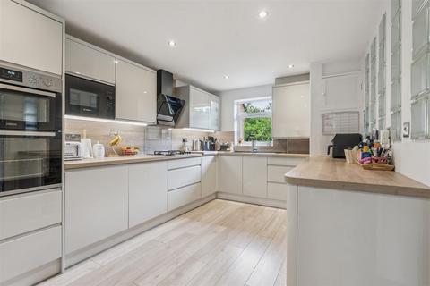 21 Ashwell Close, Graveley, Hitchin, SG4 7LH