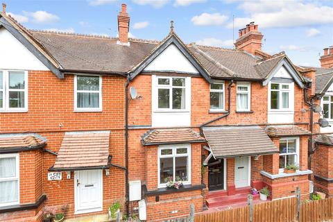 3 bedroom end of terrace house for sale, Station Terrace, Dorking RH4