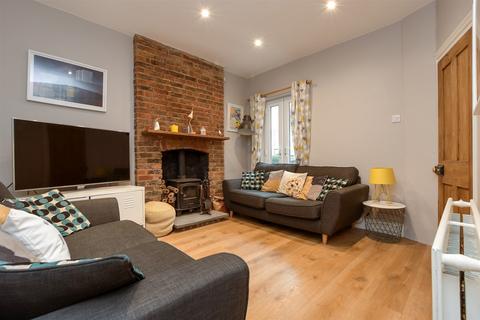 3 bedroom end of terrace house for sale, Station Terrace, Dorking RH4
