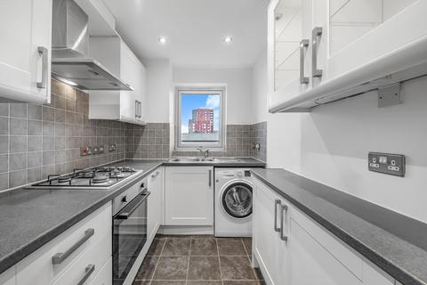 2 bedroom apartment for sale, Galleons View, Stewart Street, London, E14