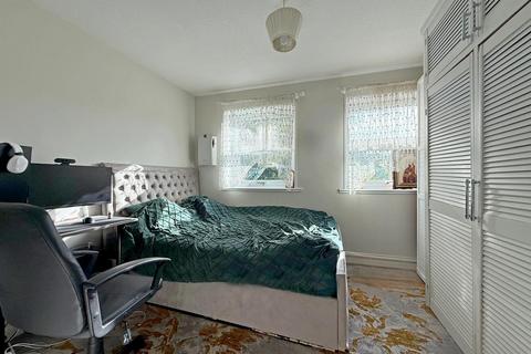 undefined, Moreton Avenue, Isleworth, TW7