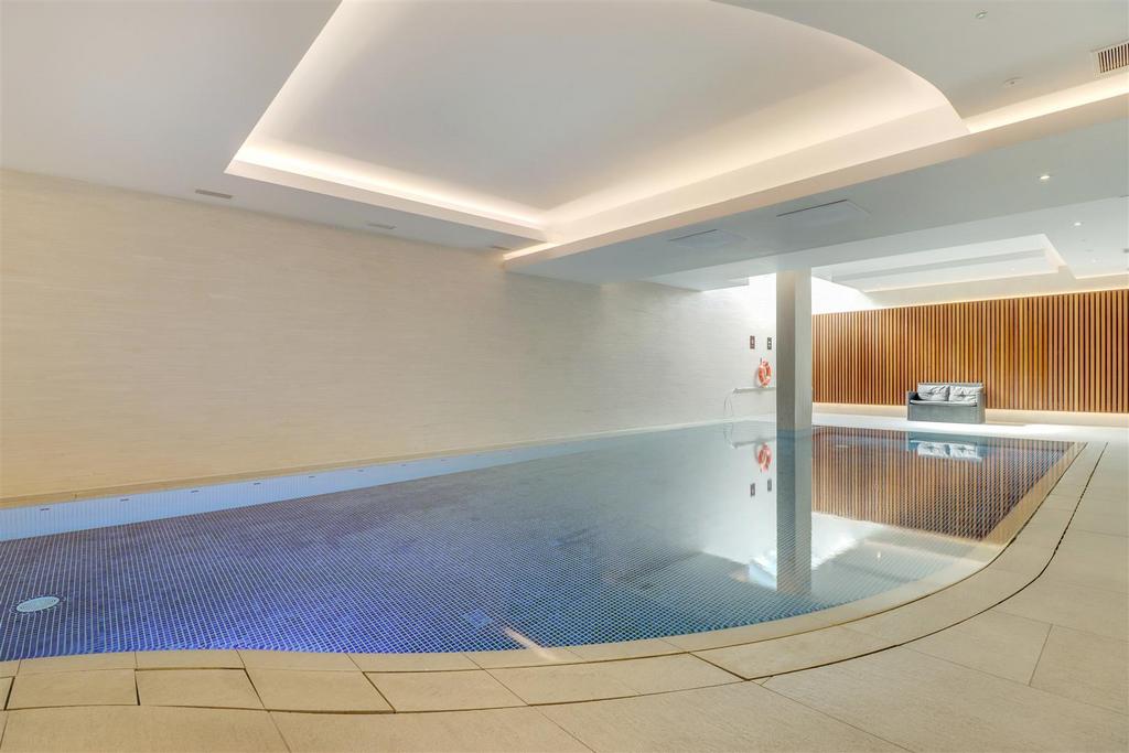 POOL3.jpg