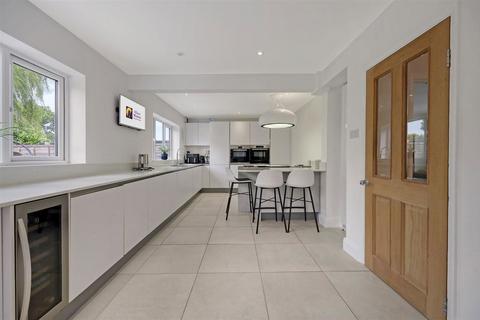 undefined, Kingsmead Close, Roydon