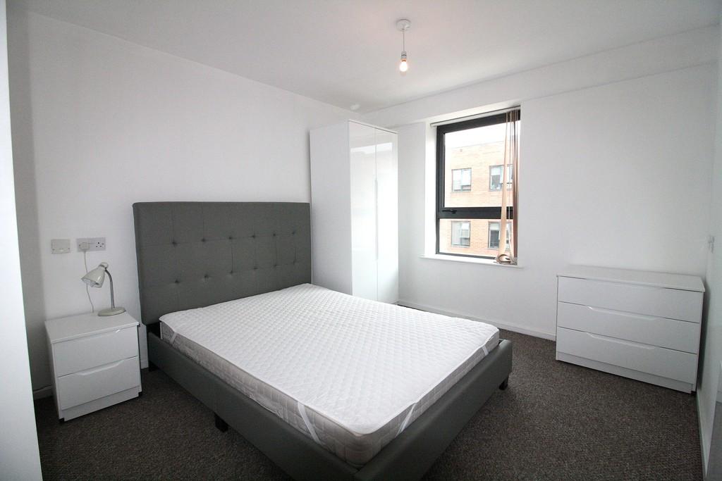 Apartment in Sheffield, South Yorkshire - View 4