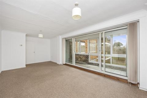 2 bedroom flat for sale, Laine Close, Brighton