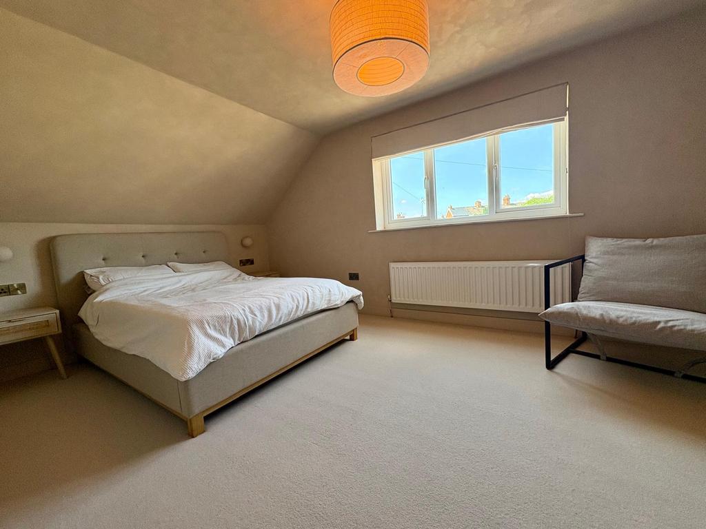 Bedroom 1.jpeg