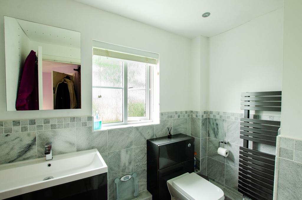 49 Kestell Park TPS Bodmin - 01208 74182-9