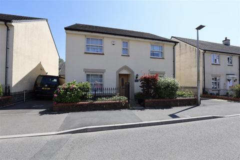 4 bedroom detached house for sale, Townmill Road, Cowbridge, Vale of Glamorgan. CF71 7BE