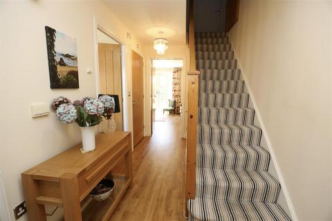 4 bedroom detached house for sale, Townmill Road, Cowbridge, Vale of Glamorgan. CF71 7BE