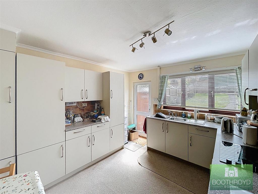 Fitted Kitchen