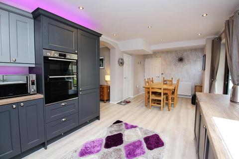 2 Sandpiper Drive, Uttoxeter, ST14 8TA