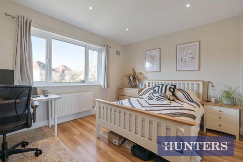 23 Avon Close, Worcester Park, KT4 7AQ