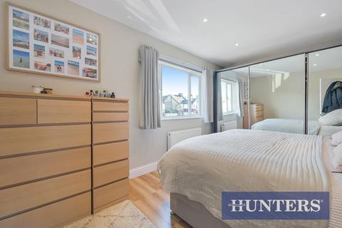 23 Avon Close, Worcester Park, KT4 7AQ