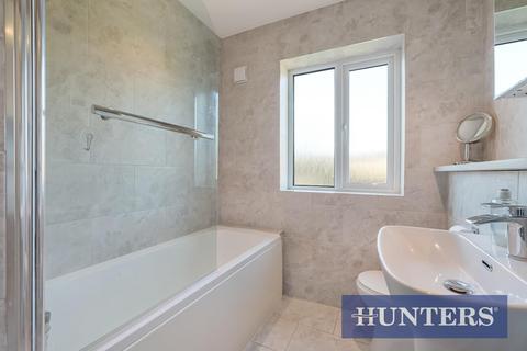 23 Avon Close, Worcester Park, KT4 7AQ