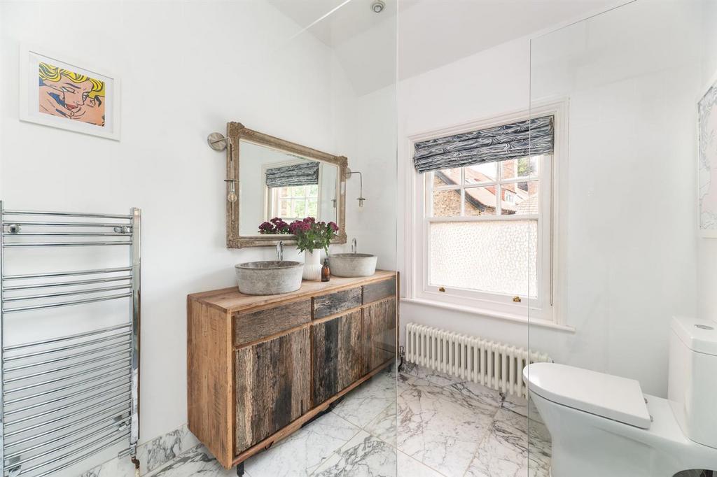 Family bathroom