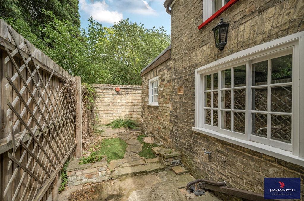 Courtyard Garden