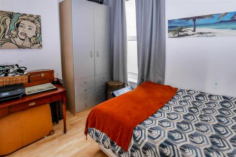 1 bedroom apartment for sale, Fitzalan Road, Littlehampton BN17