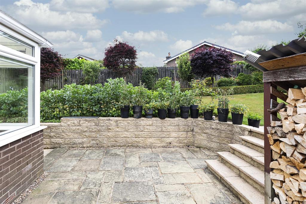 Bramleys Estate Agents - Gleneagles Way - Fixby (4