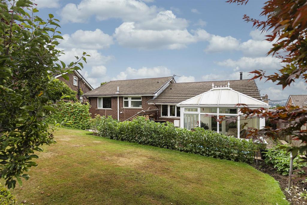 Bramleys Estate Agents - Gleneagles Way - Fixby (4