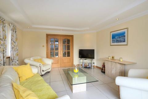 undefined, 11 McInnes Gardens, Cupar, KY15
