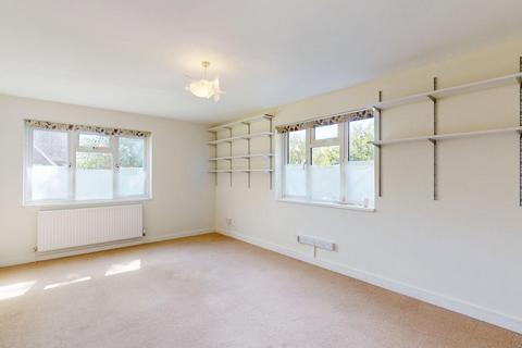 4 bedroom detached house to rent, Taswell Street, Dover