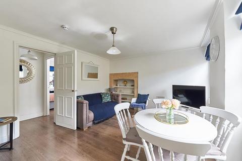 2 bedroom flat for sale, Walcot Parade, Bath BA1