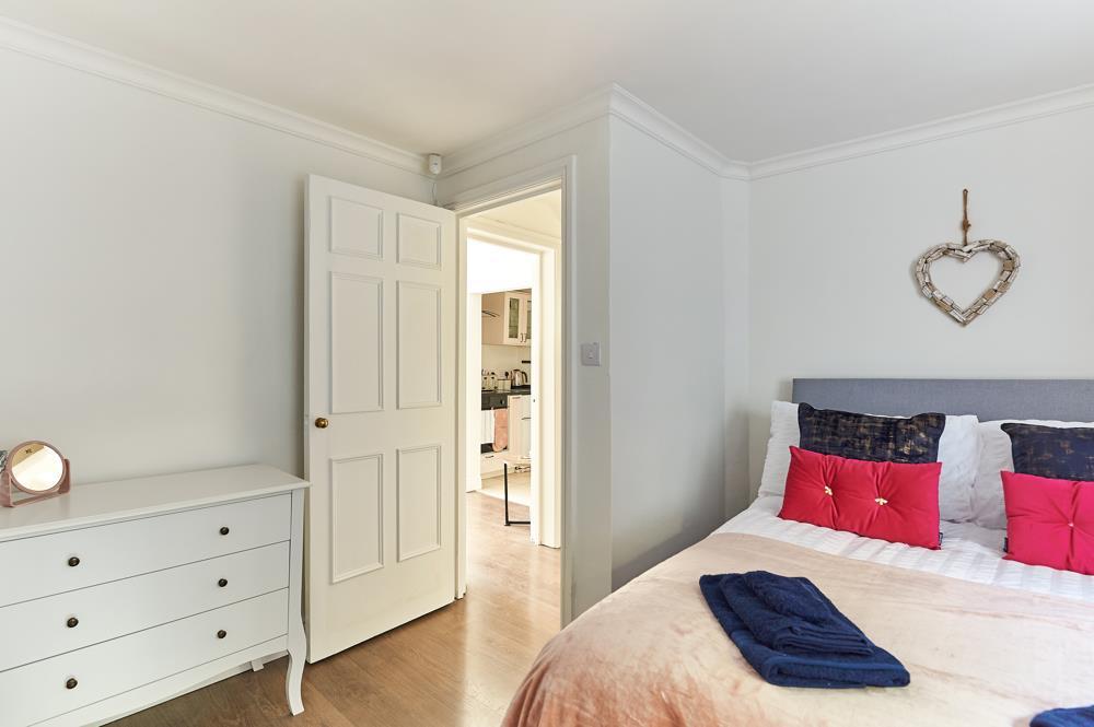 Basement Flat 20 Walcot Terrace -2.jpg