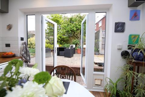 14 Alfred Lyons Close, Rugeley, WS15 3EY