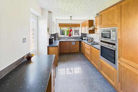 4 bedroom detached house for sale, Sorrel Close, Locks Heath, SO31 6XY