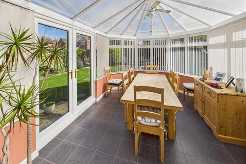 4 bedroom detached house for sale, Sorrel Close, Locks Heath, SO31 6XY