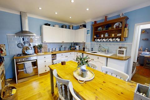 4 bedroom detached house for sale, Manor Place, Fortuneswell, Portland