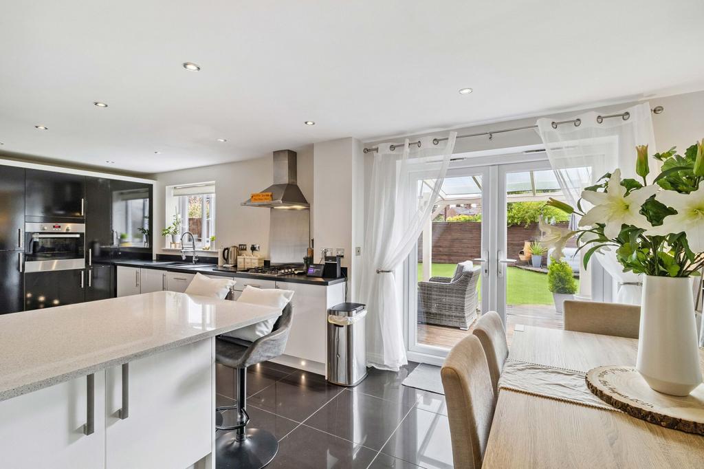 Kitchen / Dining Room