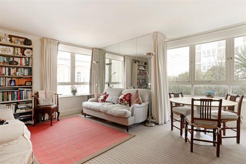 34 Chelsea Towers, London, SW3 5PN