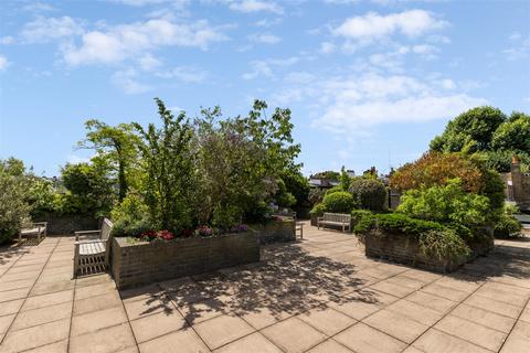 34 Chelsea Towers, London, SW3 5PN