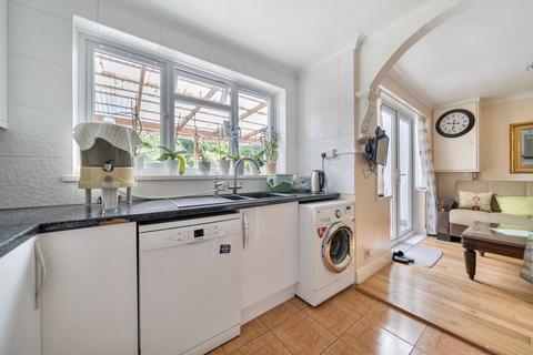 4 bedroom semi-detached house for sale, Winn Road, Lee