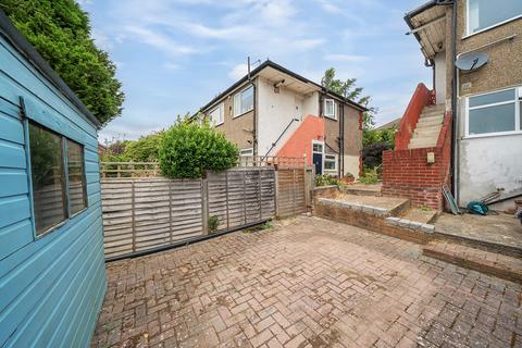 2a Blythe Close, London, SE6 4UW