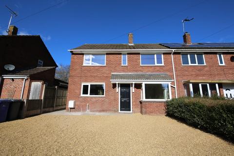 44 Lightfoot Road, Uttoxeter, ST14 7HB